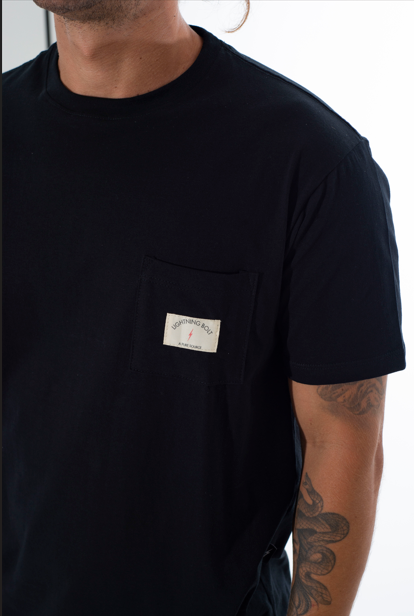 CAMISETA COM BOLSO VINTAGE POCKET