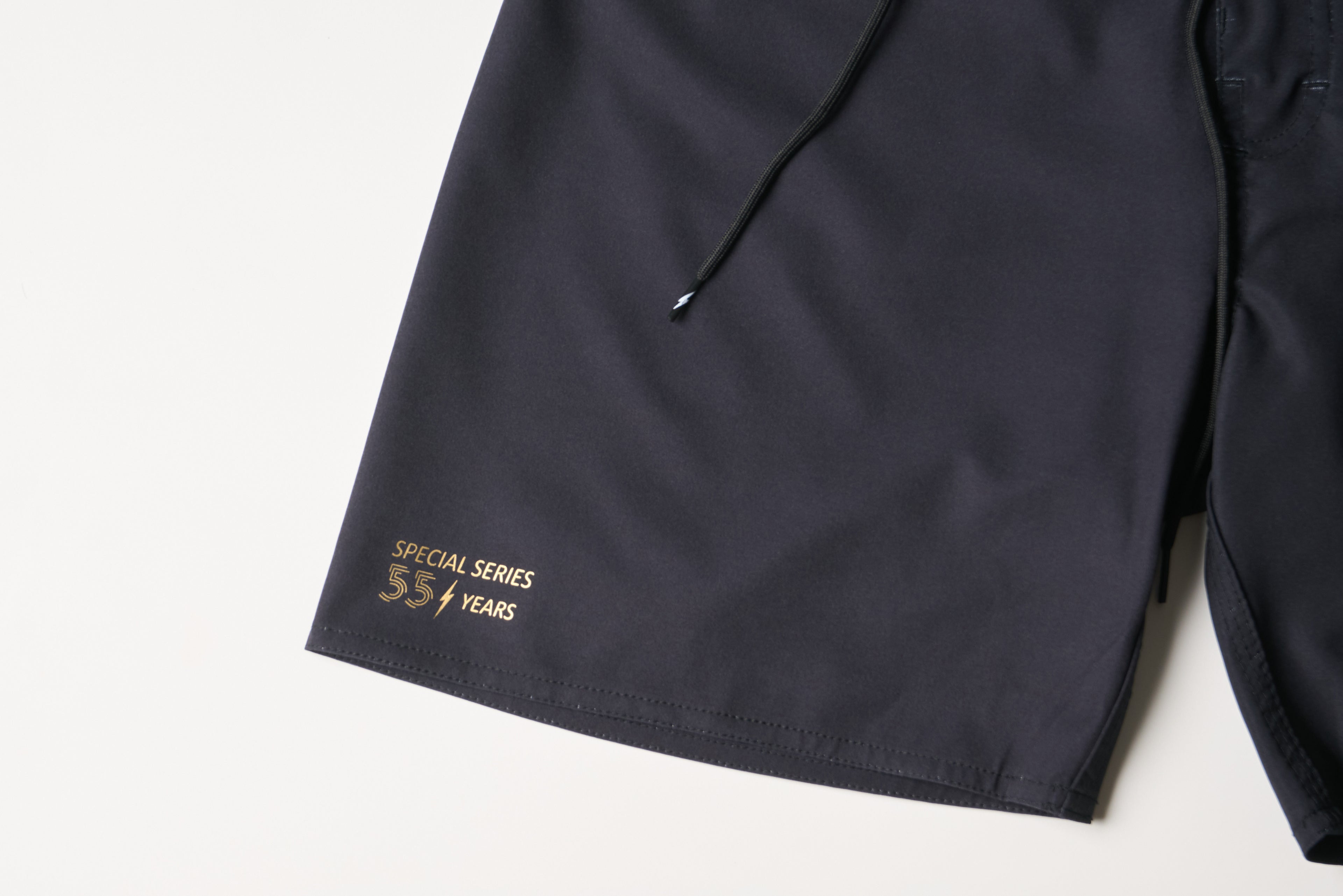 Bermuda de surf 17" Heritage 55 anos - Preto