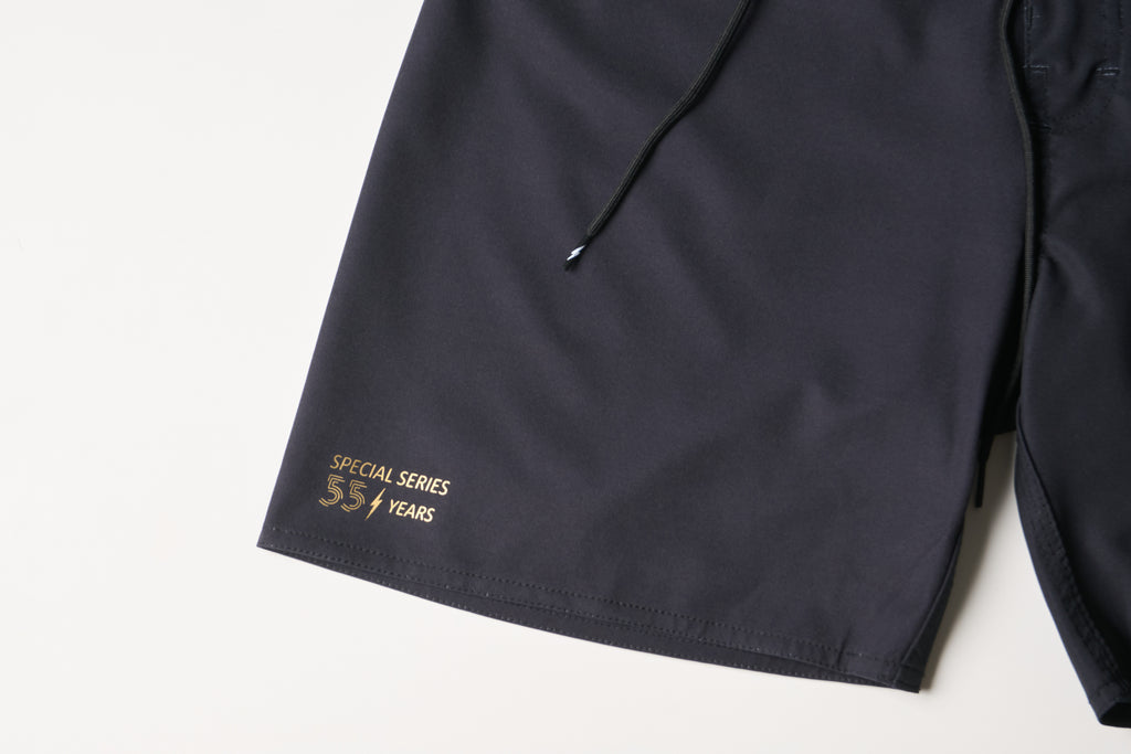 Bermuda de surf 17" Heritage 55 anos - Preto