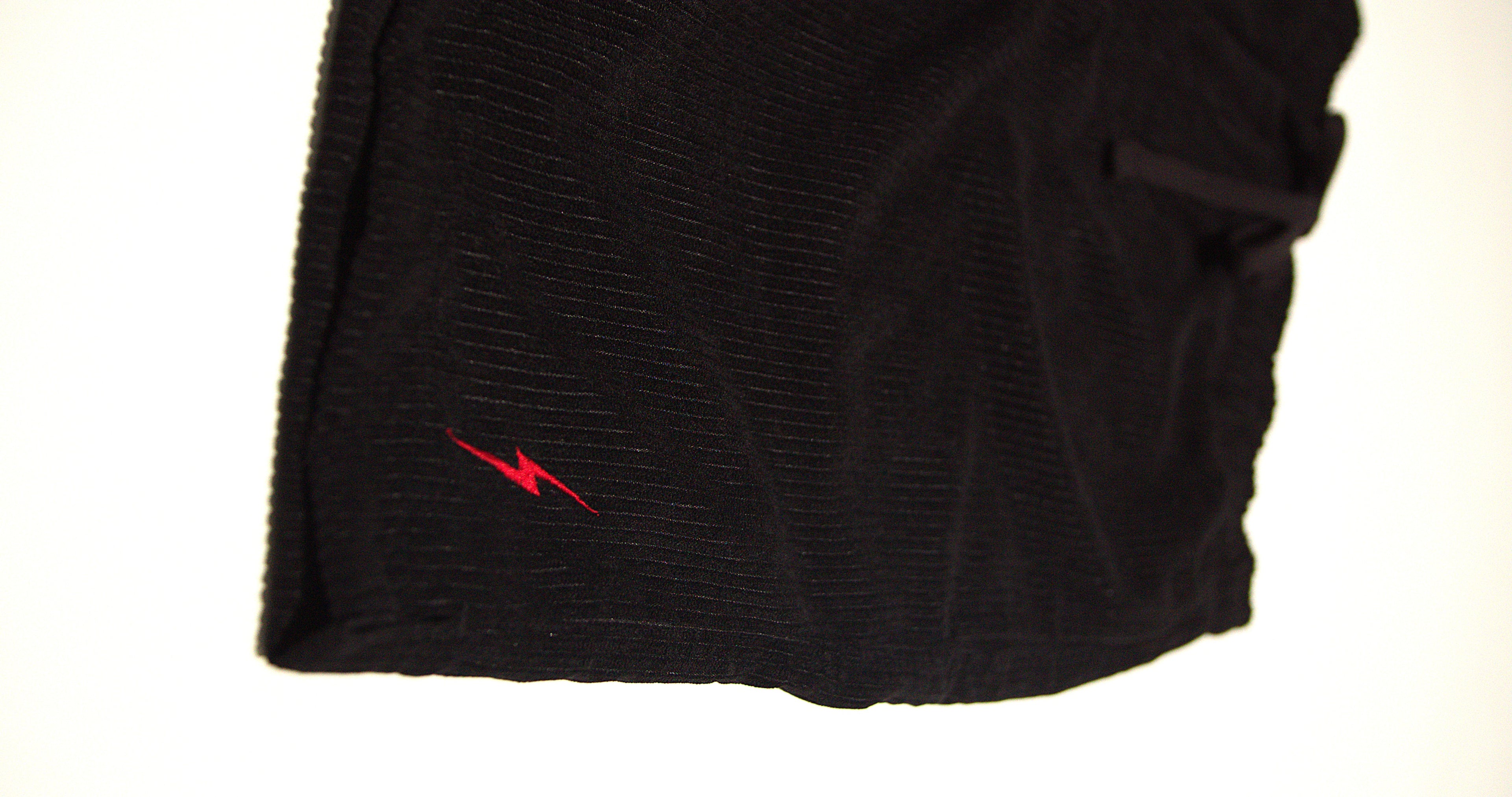 Bermuda Lightning Bolt Veludo Rocky Point - Preto