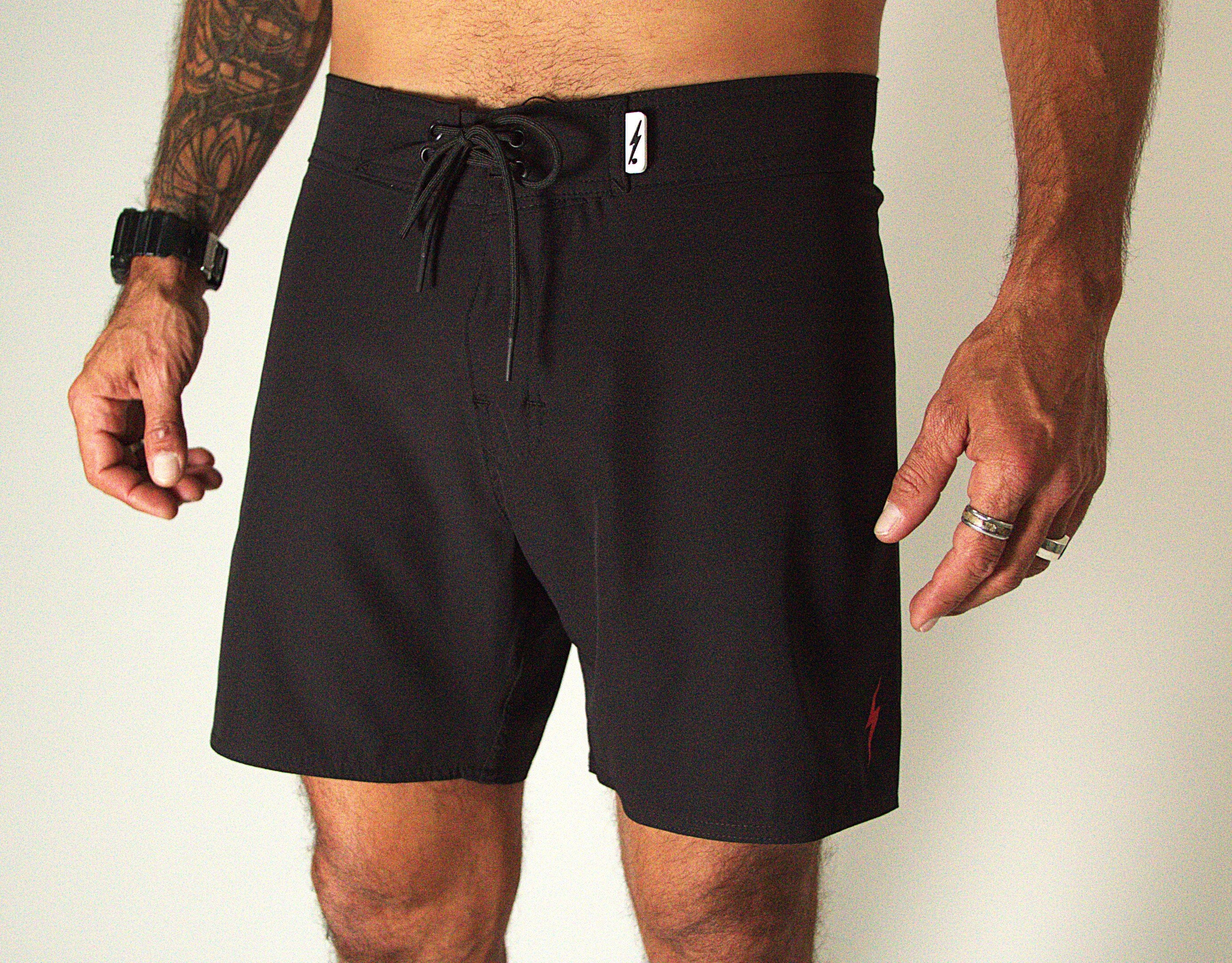 Bermuda de Surf 15" Classic - Preta